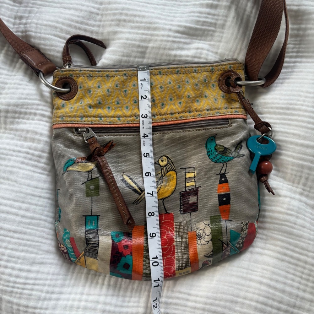 Fossil Key-Per Bird Print Coated Canvas Crossbody Bag Gray Yellow Multi - Picture 3 of 8